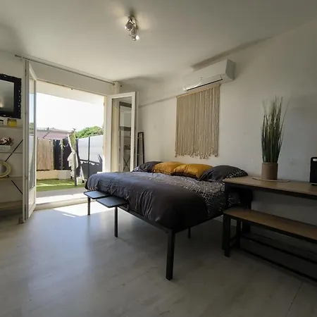 Renove Avec Jardin Proche De La Apartment