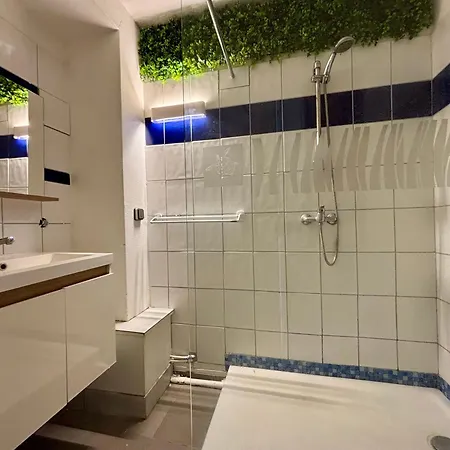 Renove Avec Jardin Proche De La דירה *